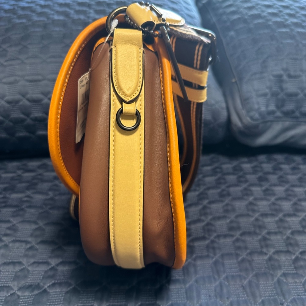 Coach Papaya Hitch Crossbody - Picture 4 of 11